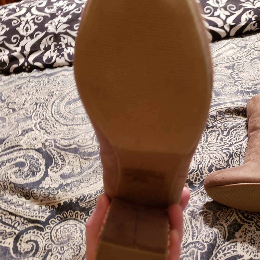 Booties - Picture 5 of 6